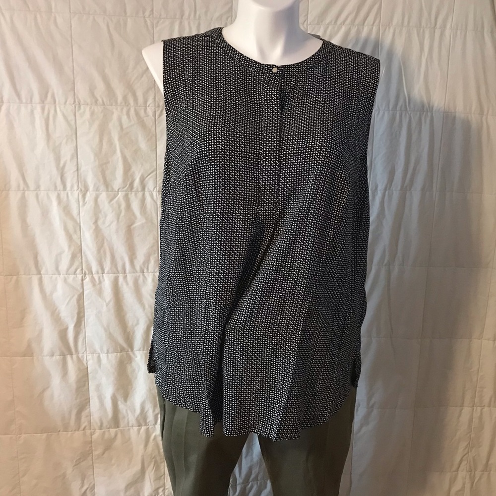 Women’s Plus Size 1X Liz Claiborne Sleeveless Top